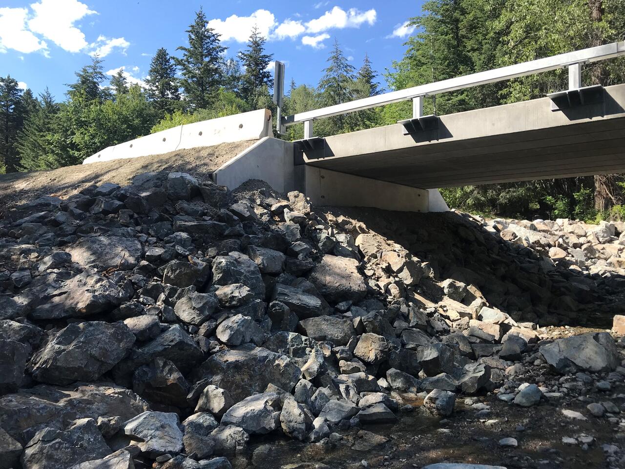 Bridge deck and abutment