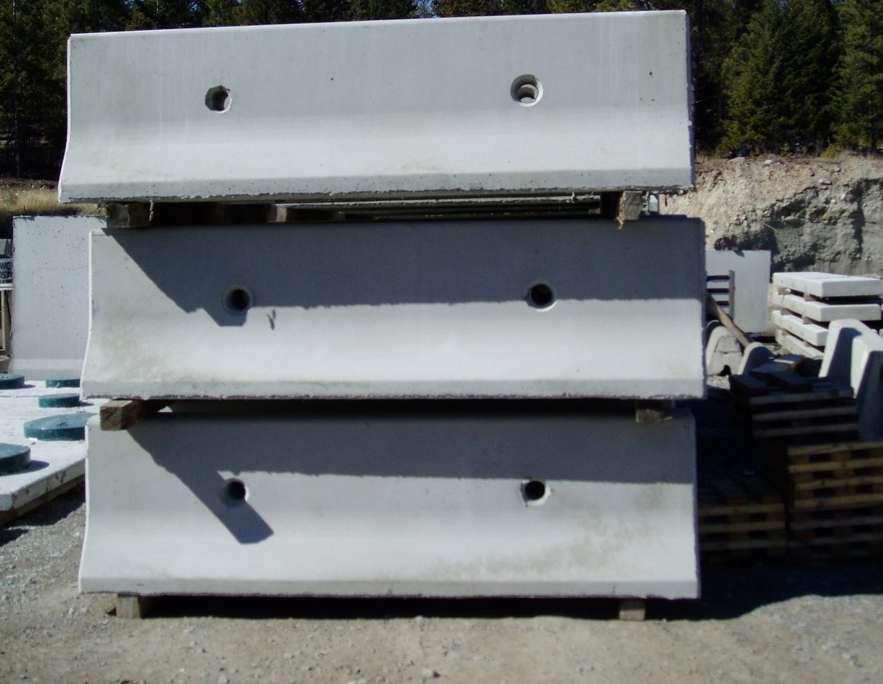 Concrete barrier