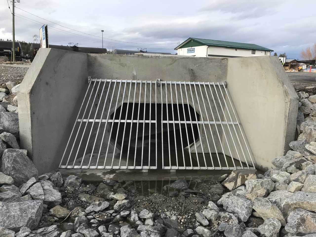 Box culvert headwall