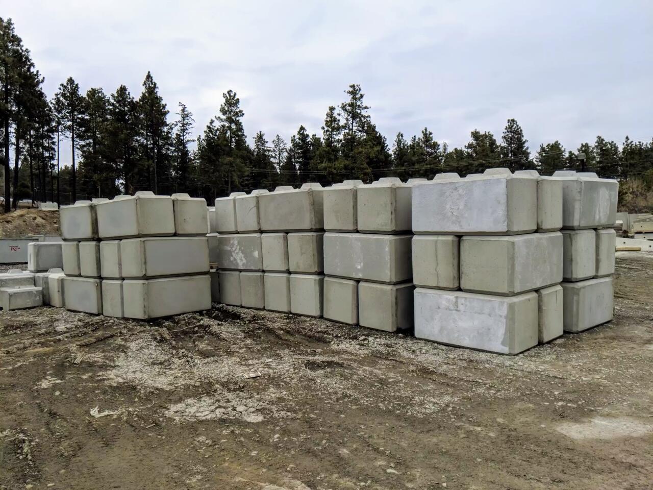 Interlocking blocks