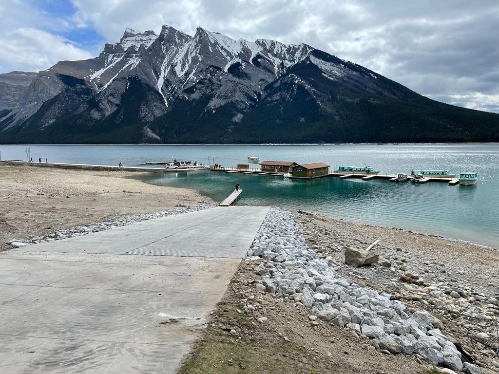 Boat launch pads