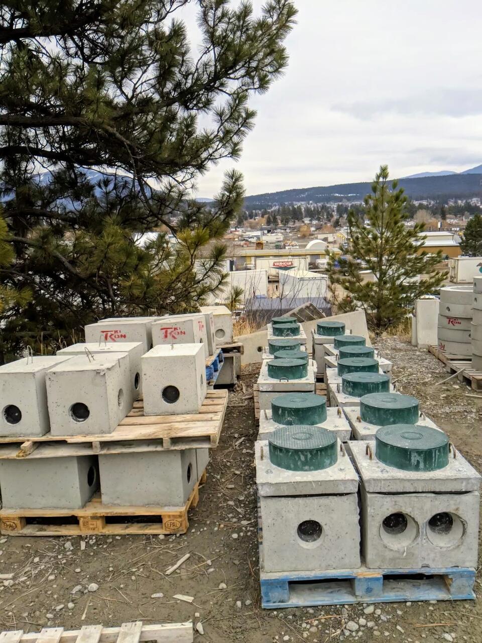 Distribution boxes